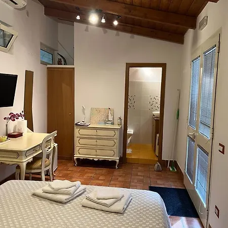 L'approdo 2 3* Casalnuovo Di Napoli